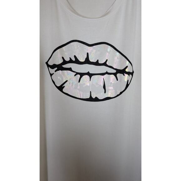 Torrid Perfect Tee Super Soft Iridescent Lips White 4 / 4X / 26 - Picture 6 of 10